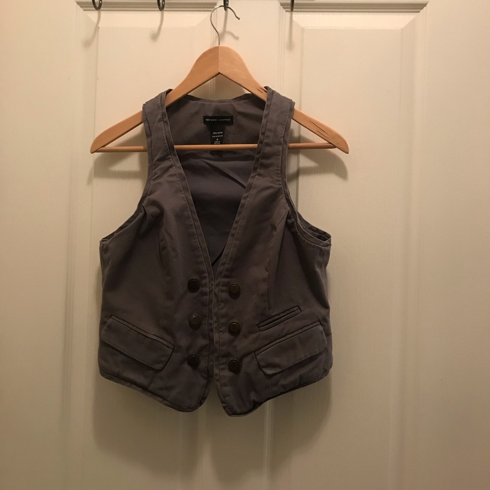 New York & Co women’s grey vest